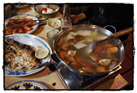 【新竹美食推薦】新竹在地朋友推薦，說這間海鮮美食餐廳一定要來吃過，就讓我來瞧瞧黃金海岸活蝦之家吧～