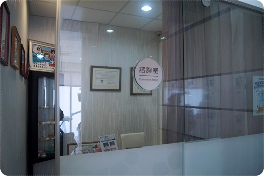 【台南植牙價格】到台南擁有最專業微創植牙醫師團隊的牙醫診所，專業度及價格分期都讓我很滿意!