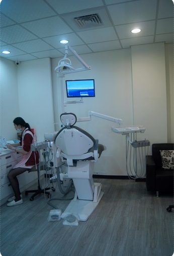【台南植牙價格】到台南擁有最專業微創植牙醫師團隊的牙醫診所，專業度及價格分期都讓我很滿意!