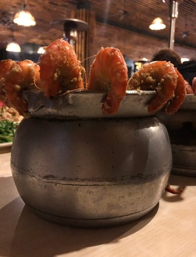 [新竹]餐廳推薦,海鮮餐廳用心看得見~現撈活蝦真正有”青”,環境好乾淨