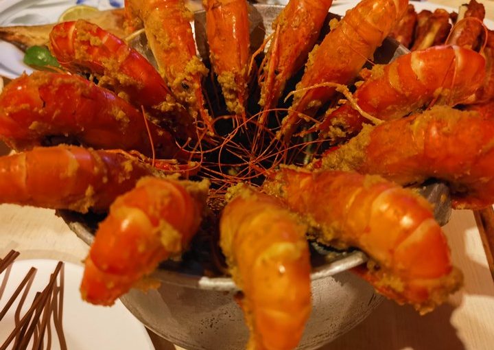 （新竹海鮮）竹北市區美食推薦，好吃的活蝦特色料理大集合～