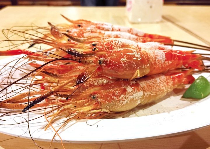《新竹海鮮》蝦子就是要吃活蝦才新鮮～直屬家聚成功！聚餐餐廳推薦給大家～信手拈來的竹北美食餐廳分享
