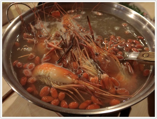 【新竹餐廳】新竹人的美食聚餐餐廳好去處，吃海鮮就是要來黃金海岸吃到爽啊！