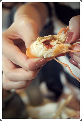 【新竹活蝦餐廳】很多人推薦的新竹美食餐廳，新鮮活跳跳的活蝦，完全的海鮮美食饗宴～～